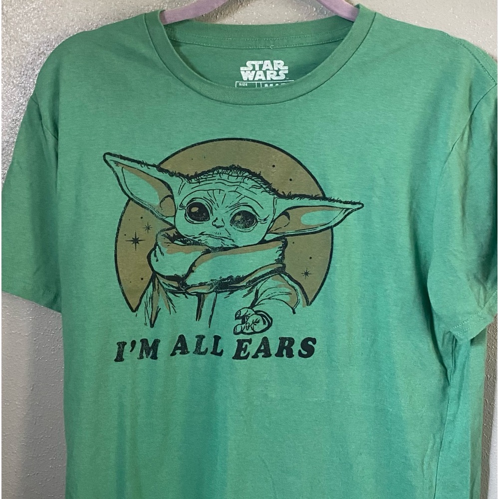 Baby Yoda/ Grogu t shirt men’s medium